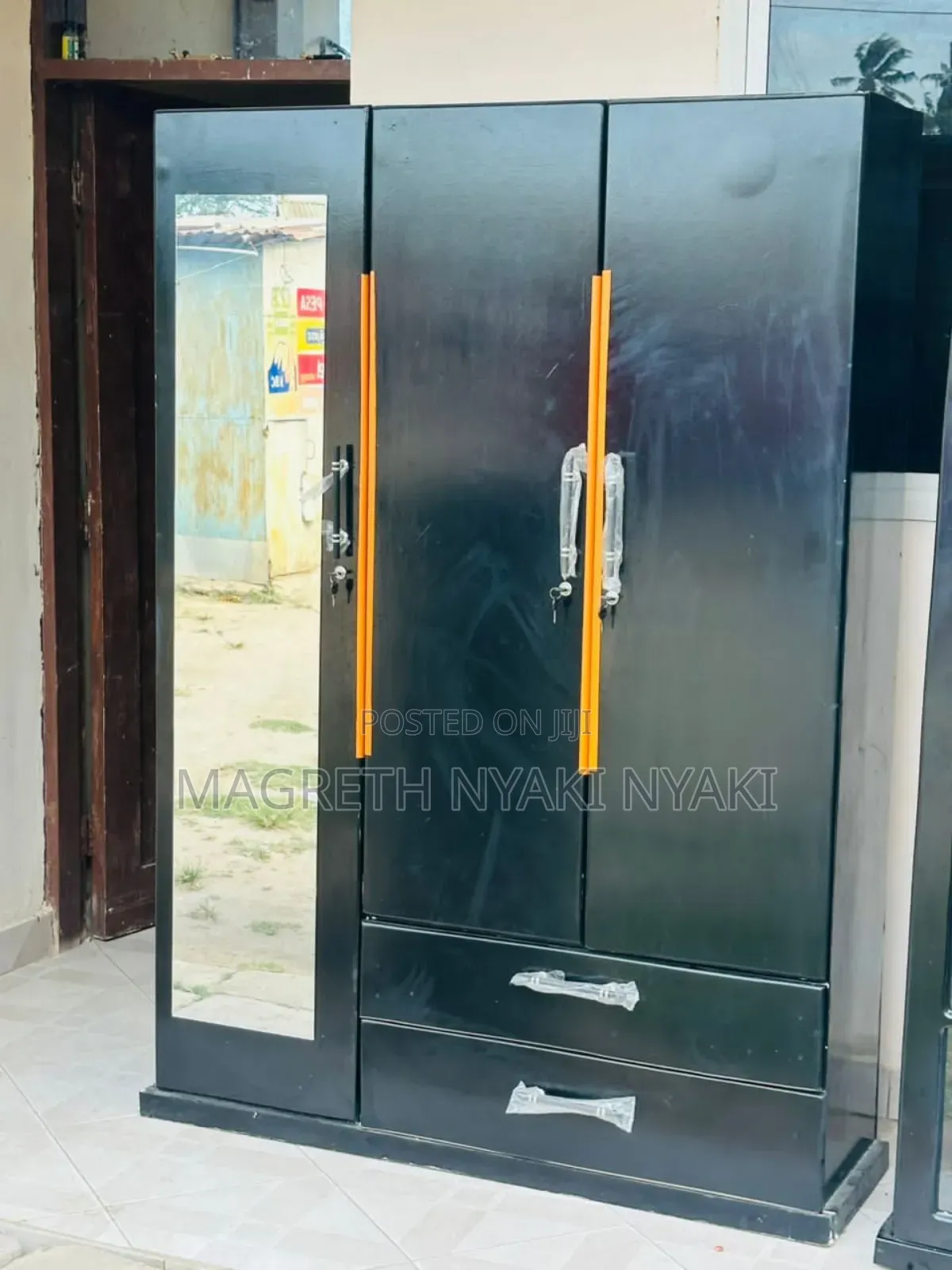 Nauza Kabati La Mbao Milango Mitatu Mpyaa Kabisa Topap Exchange