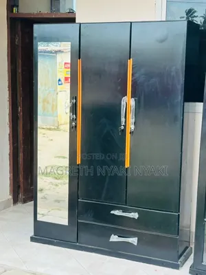 Nauza Kabati La Mbao Milango Mitatu Mpyaa Kabisa Topap Exchange