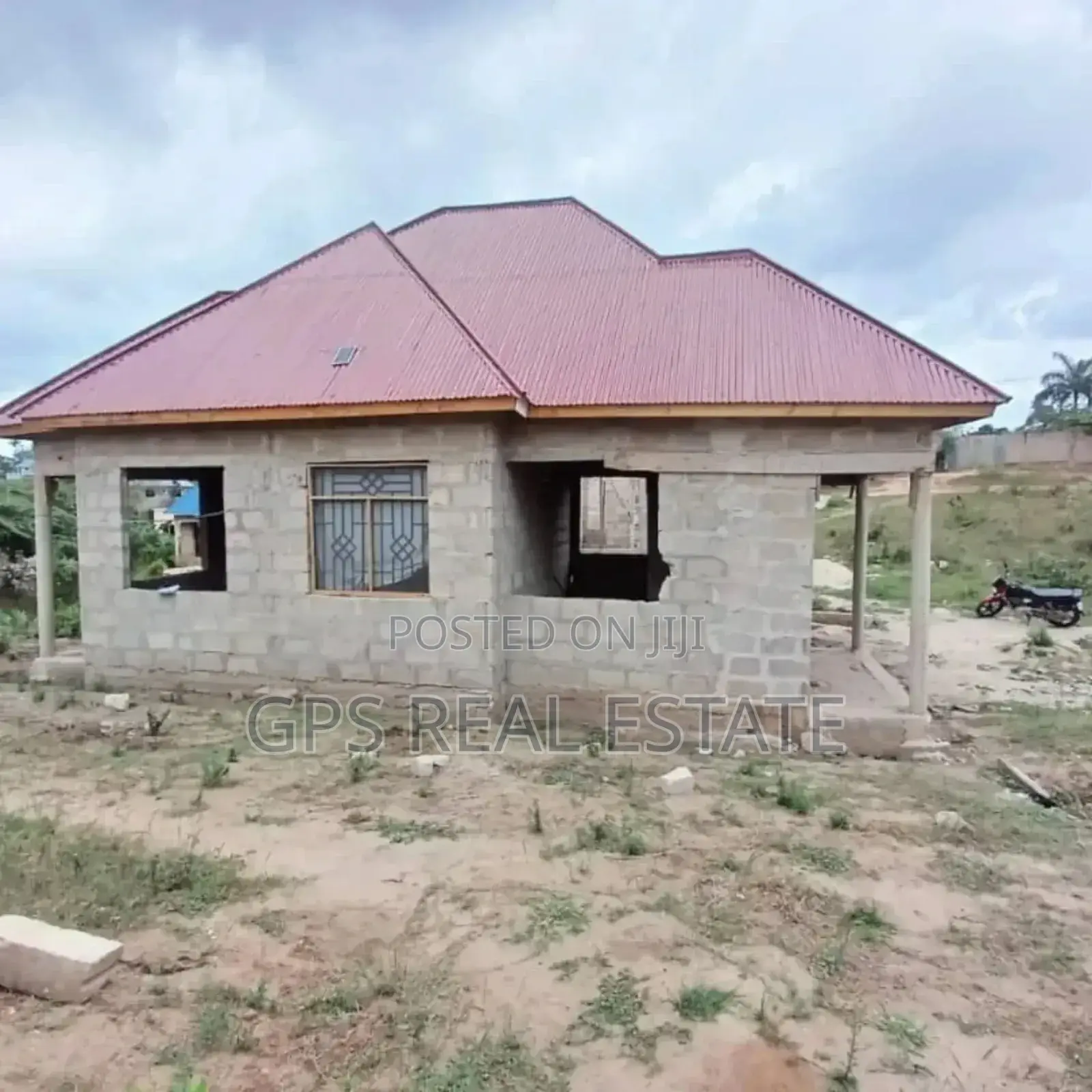 3bdrm Maisonette in Mbezi Makabe, Kinondoni for sale