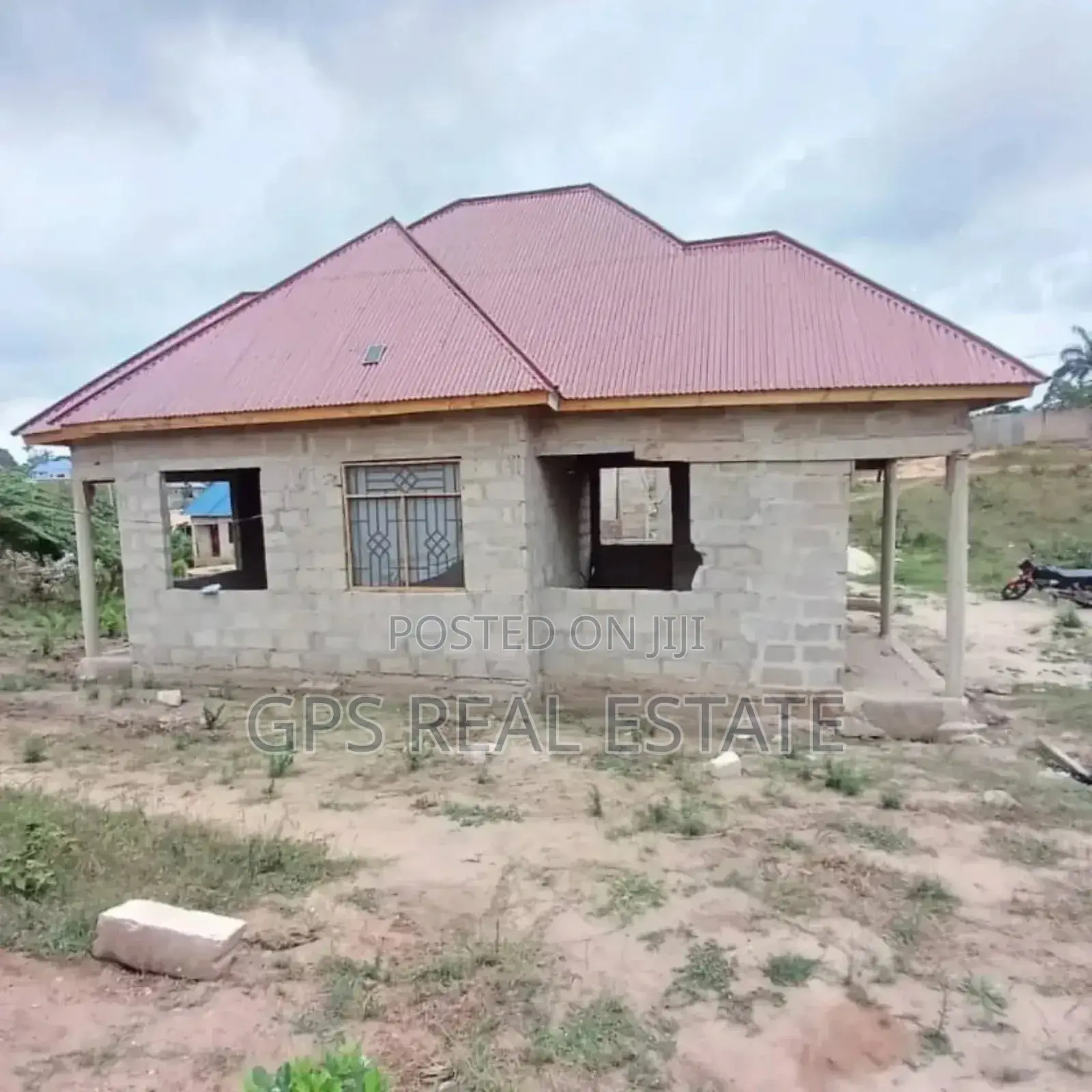 3bdrm Maisonette in Mbezi Makabe, Kinondoni for sale