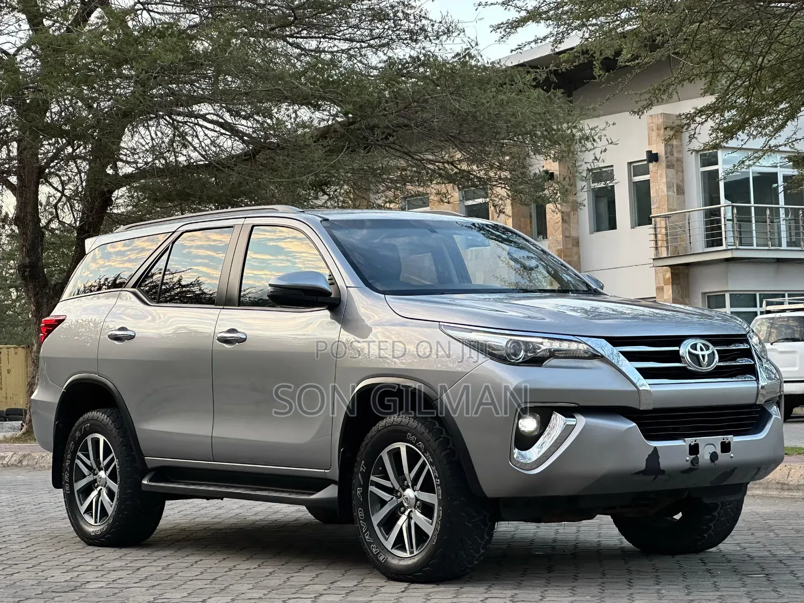 Toyota Fortuner 2019 Silver
