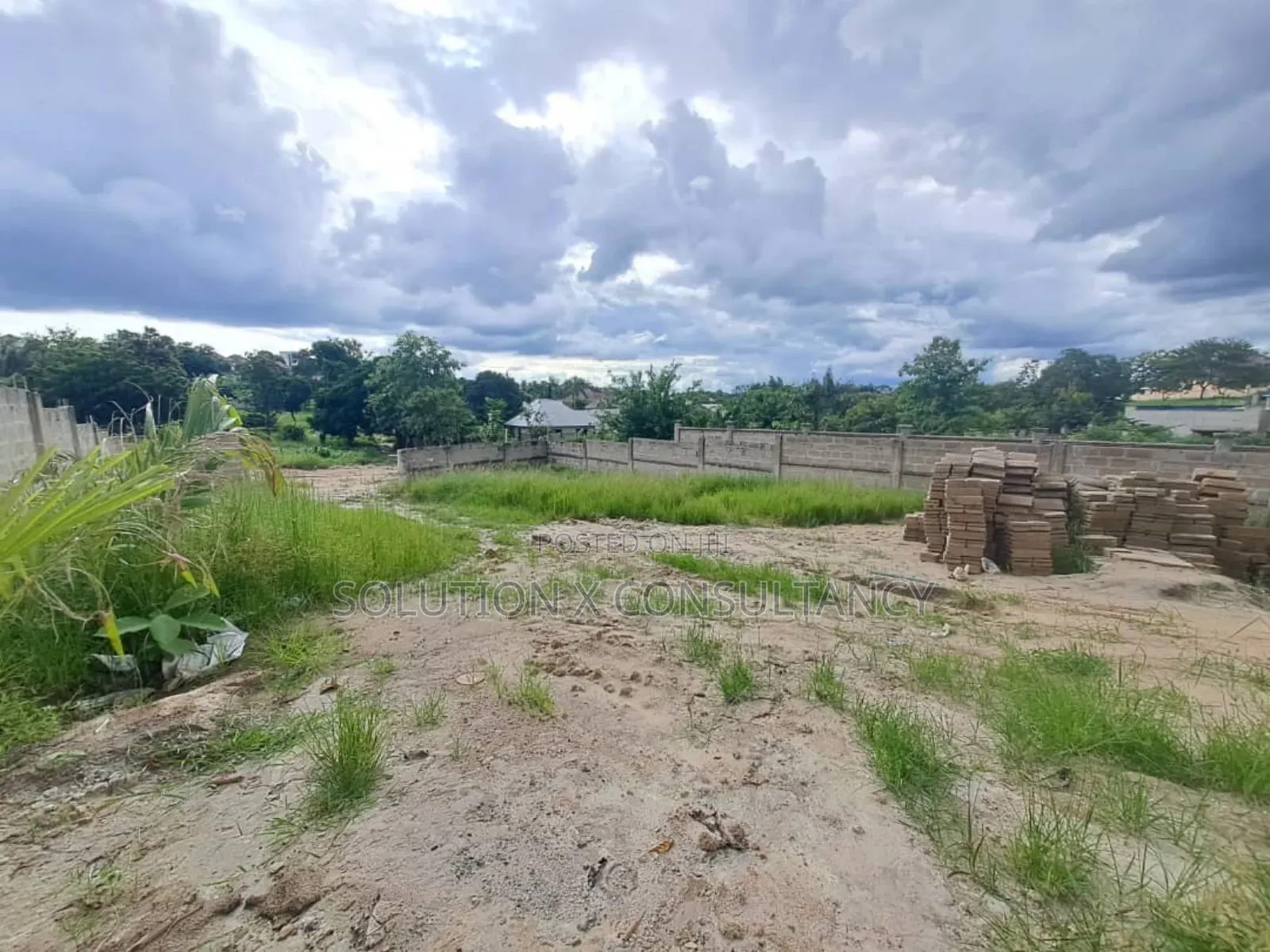 Kiwanja Kinauzwa Kimara Luguruni