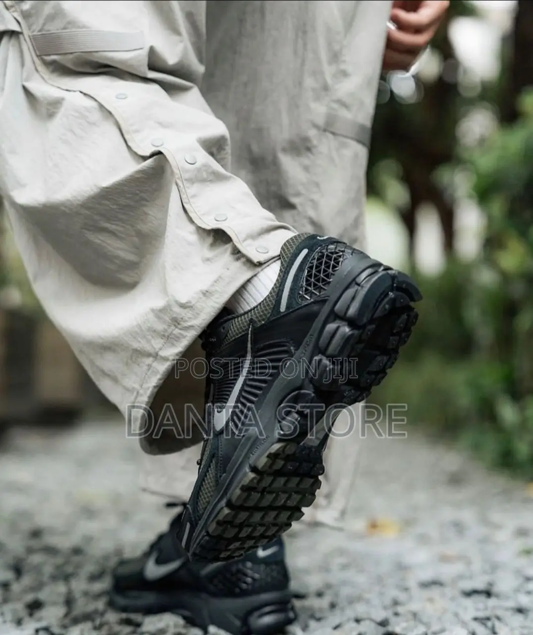 Nike Zoom Vomero 5 Black