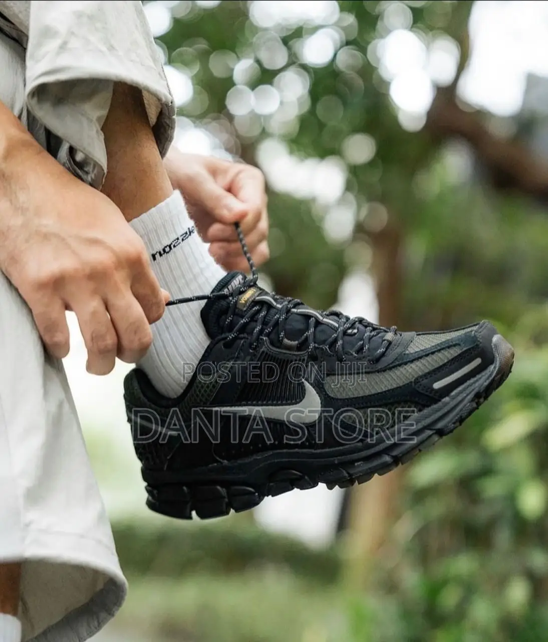 Nike Zoom Vomero 5 Black