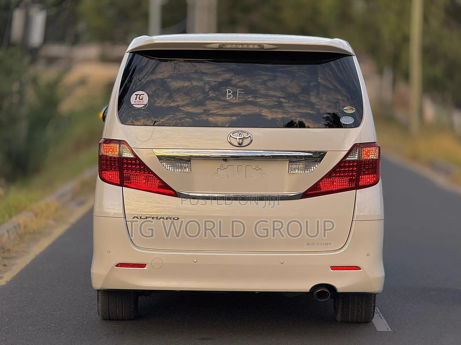Toyota Alphard 2.4 Petrol FWD 2009 White