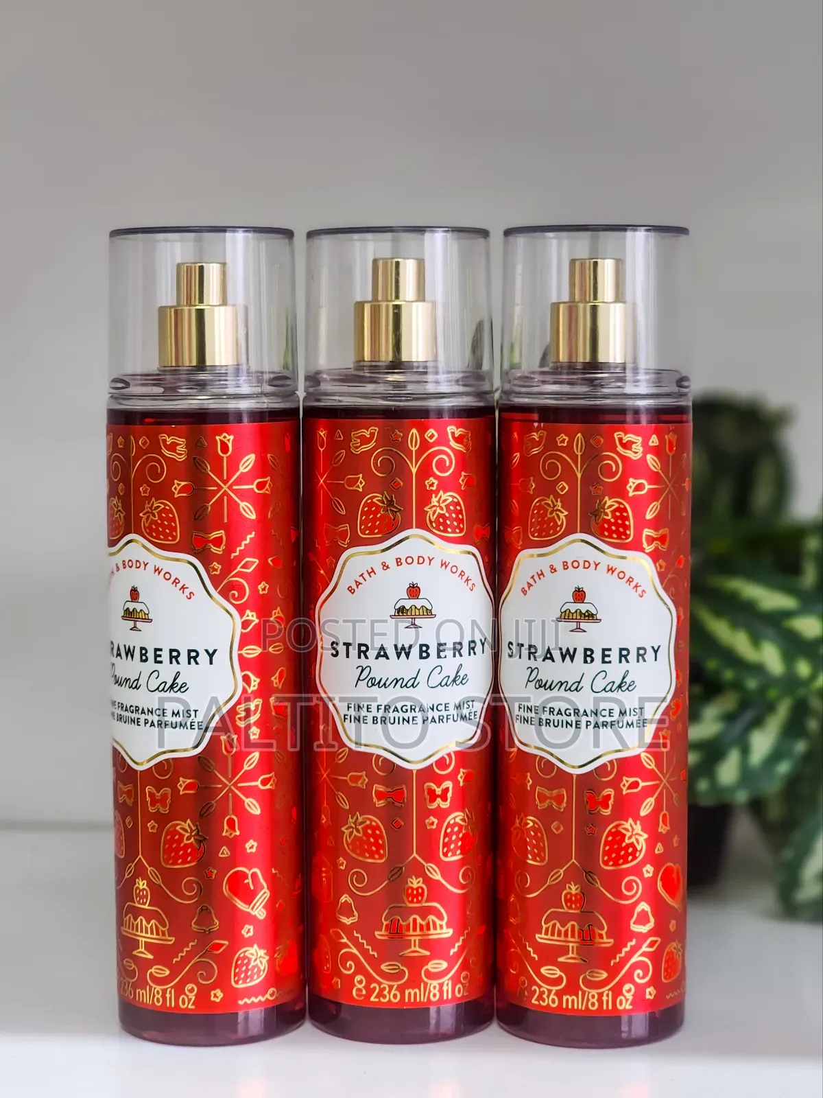 Bath Body Works Strawberry Pound Cake Fine Fragrance Mist.