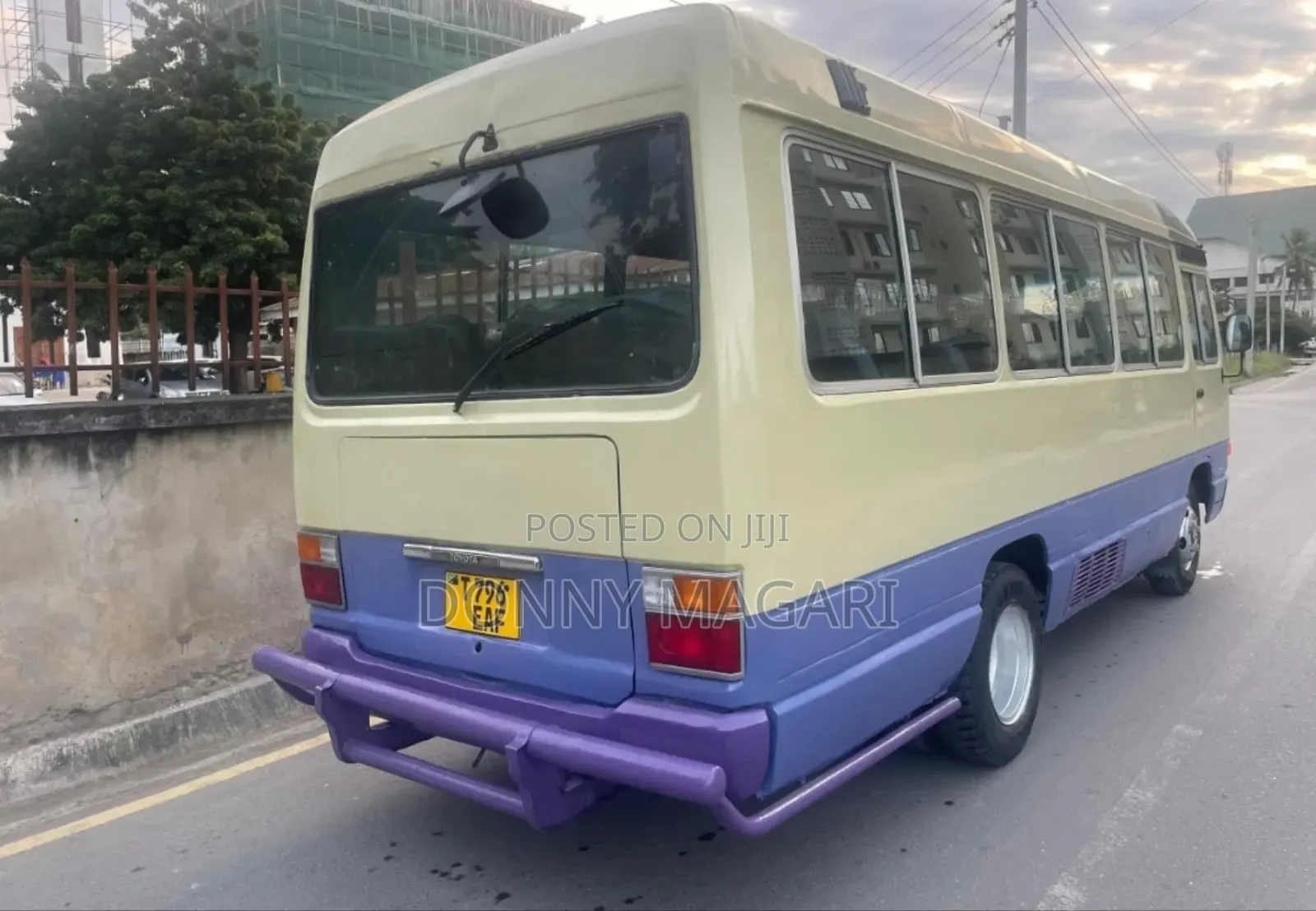 Toyota Coaster 2004 Yellow