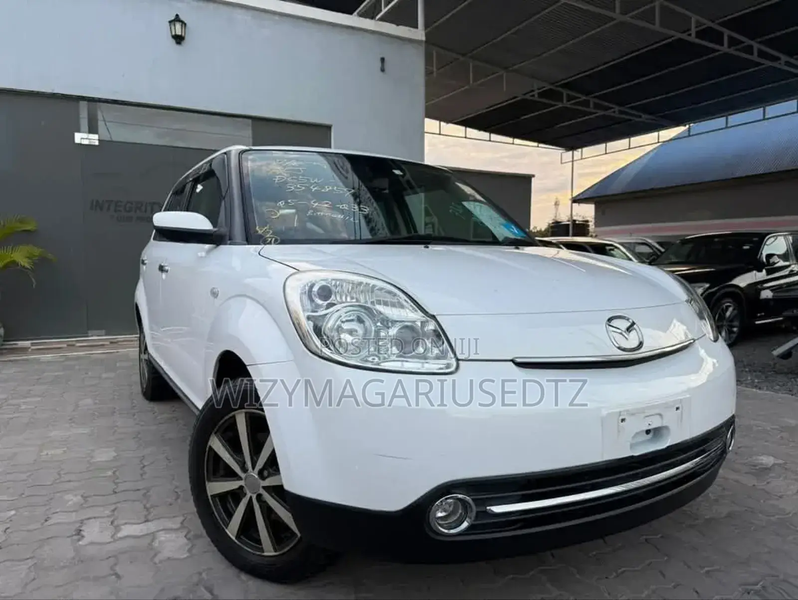 Mazda Verisa 2011 White