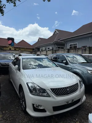 Toyota Crown 2009 White