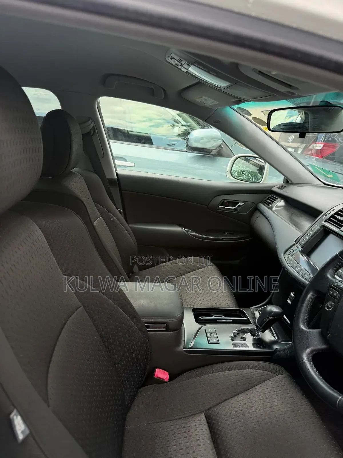Toyota Crown 2009 White
