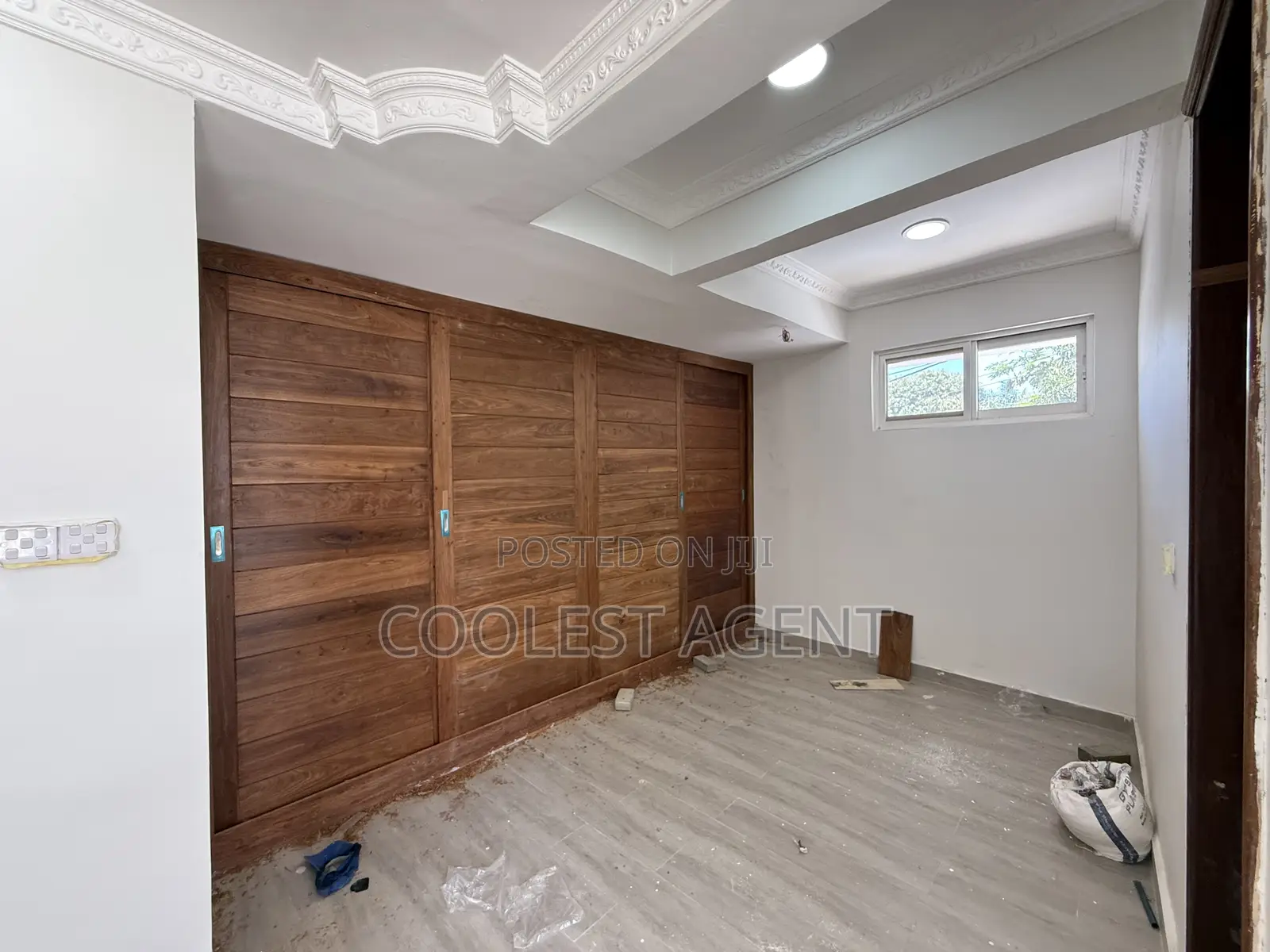 5bdrm Bungalow in Coolest Estate, Oyster Bay for rent