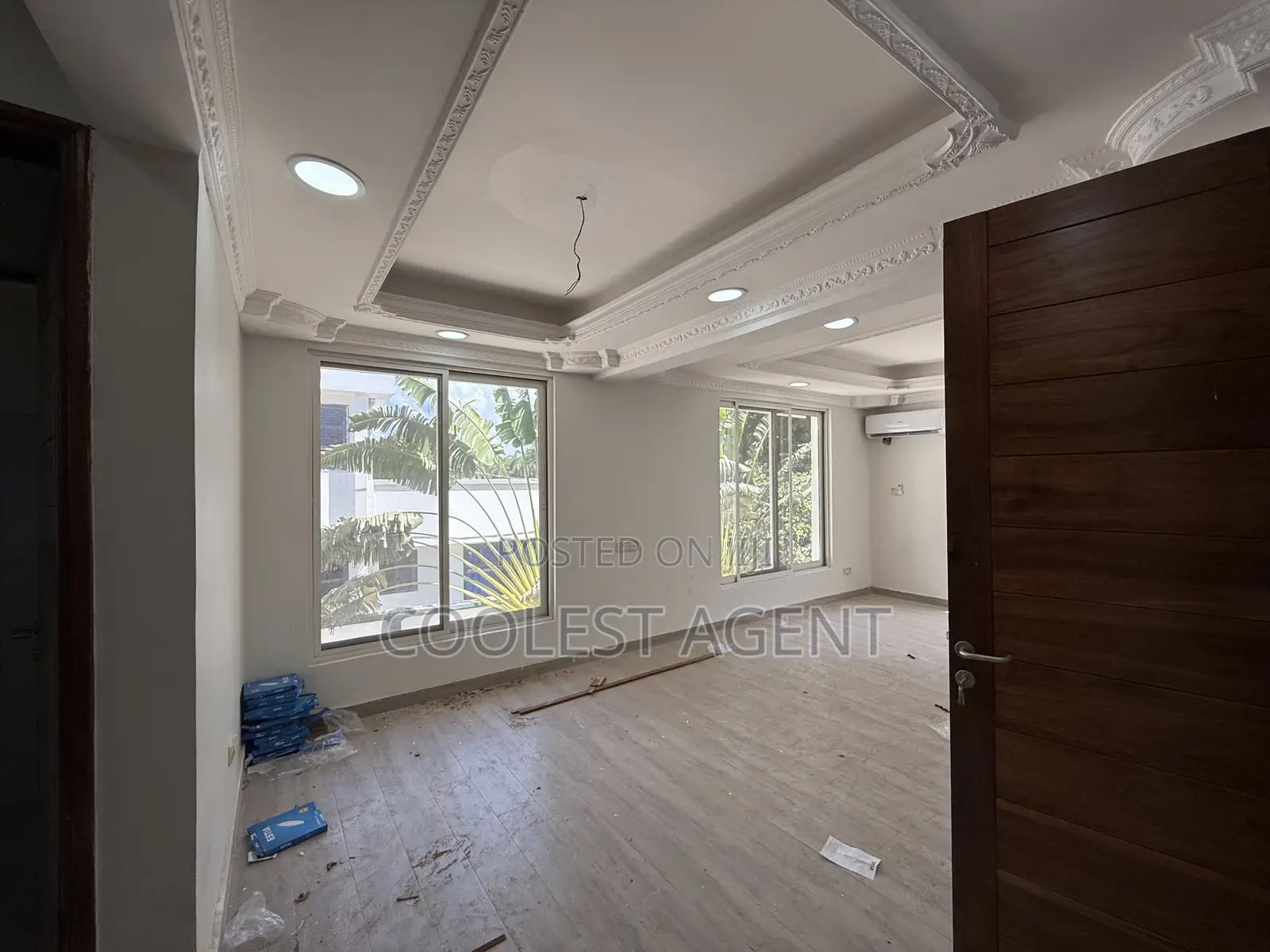 5bdrm Bungalow in Coolest Estate, Oyster Bay for rent