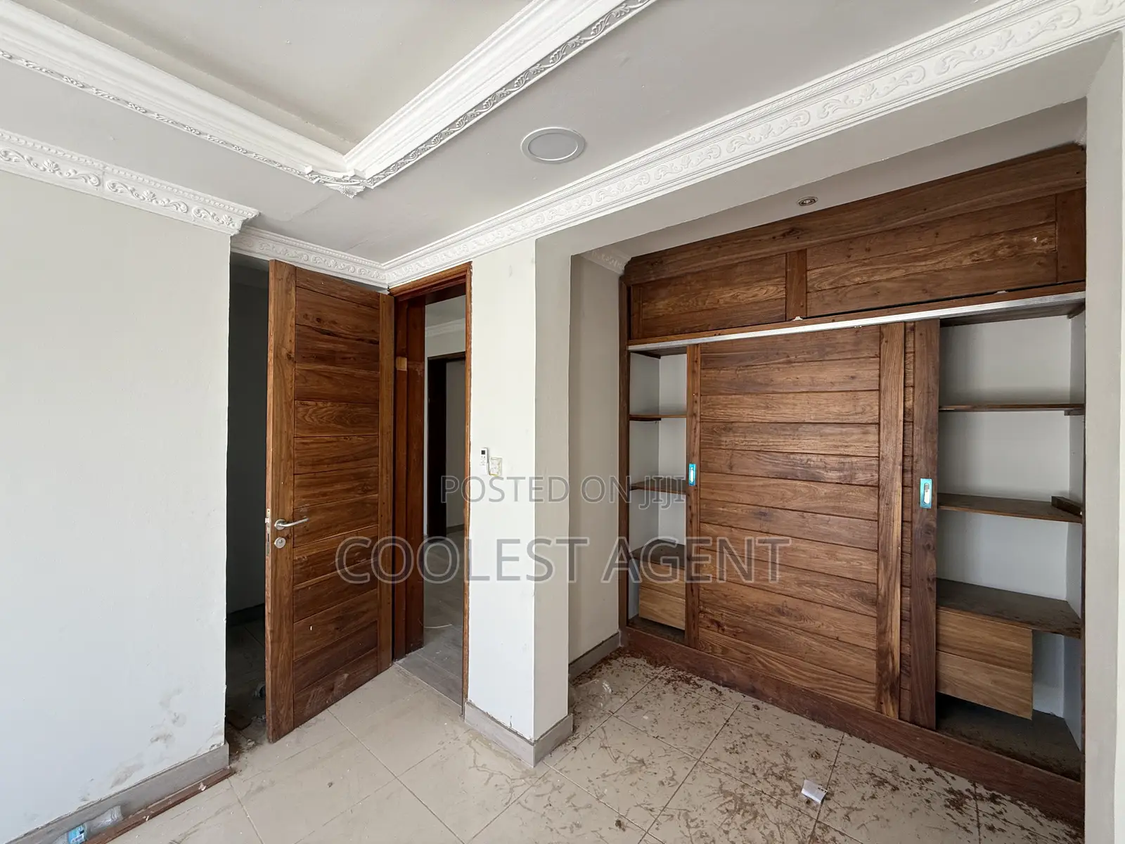 5bdrm Bungalow in Coolest Estate, Oyster Bay for rent