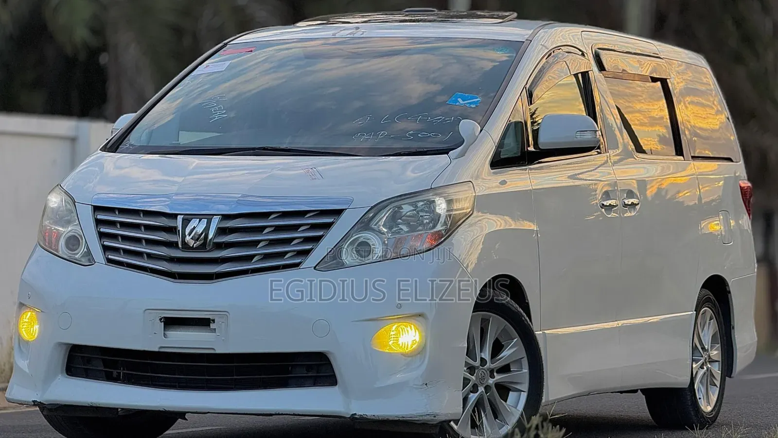 Toyota Alphard 2009 White