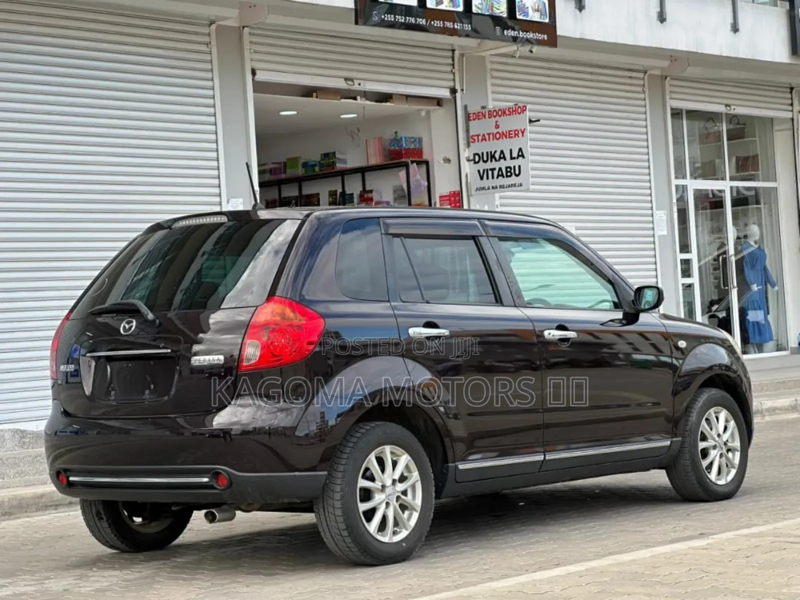 Mazda Verisa 2010 Maroon