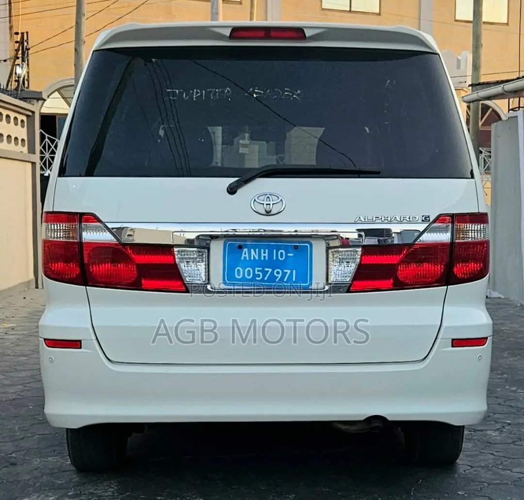 Toyota Alphard 2.4 Petrol AWD 2004 White