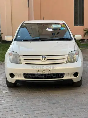 Toyota IST 2003 White