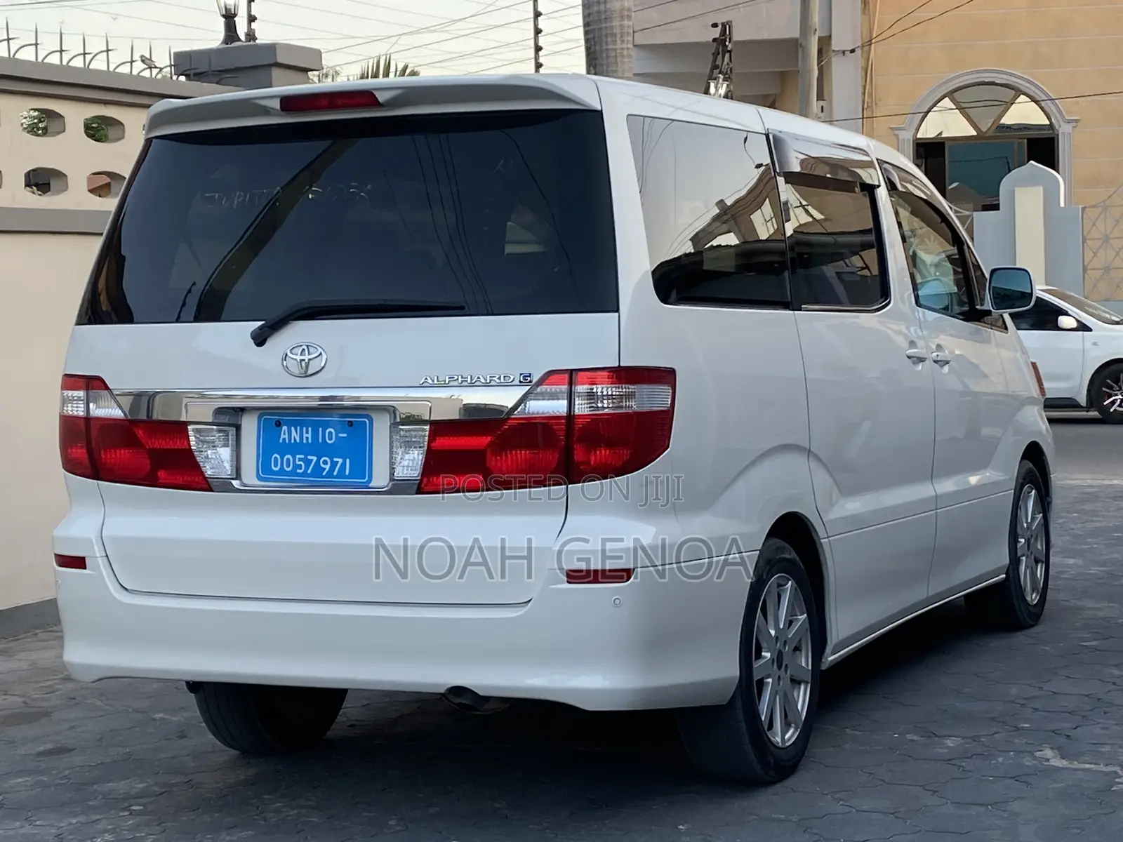 Toyota Alphard 2.4 Petrol AWD 2004 White