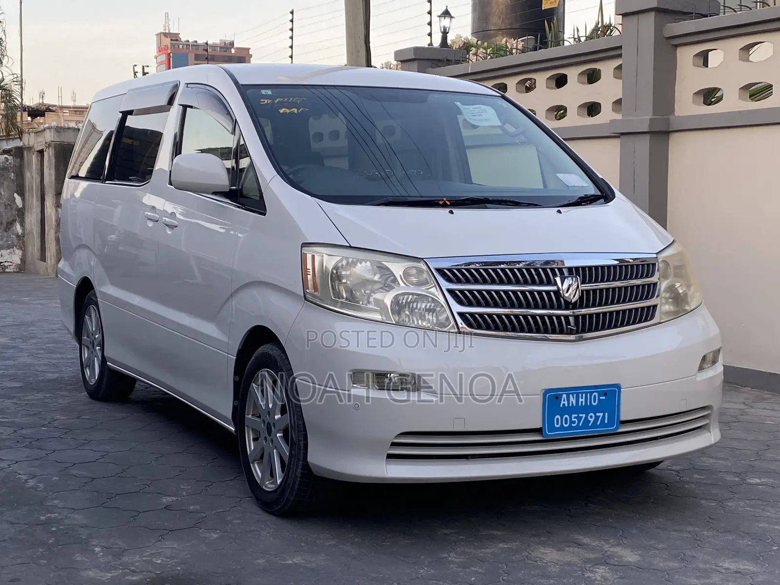 Toyota Alphard 2.4 Petrol AWD 2004 White