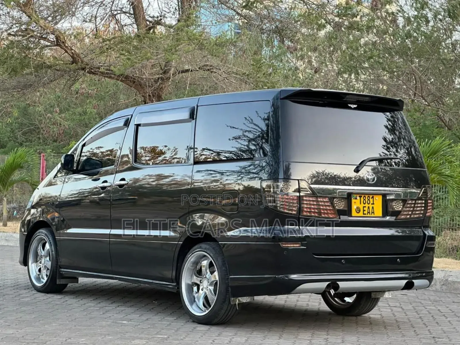 Toyota Alphard 2005 Black