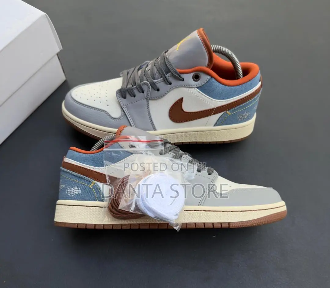 Air Jordan 1 Low Sneakers