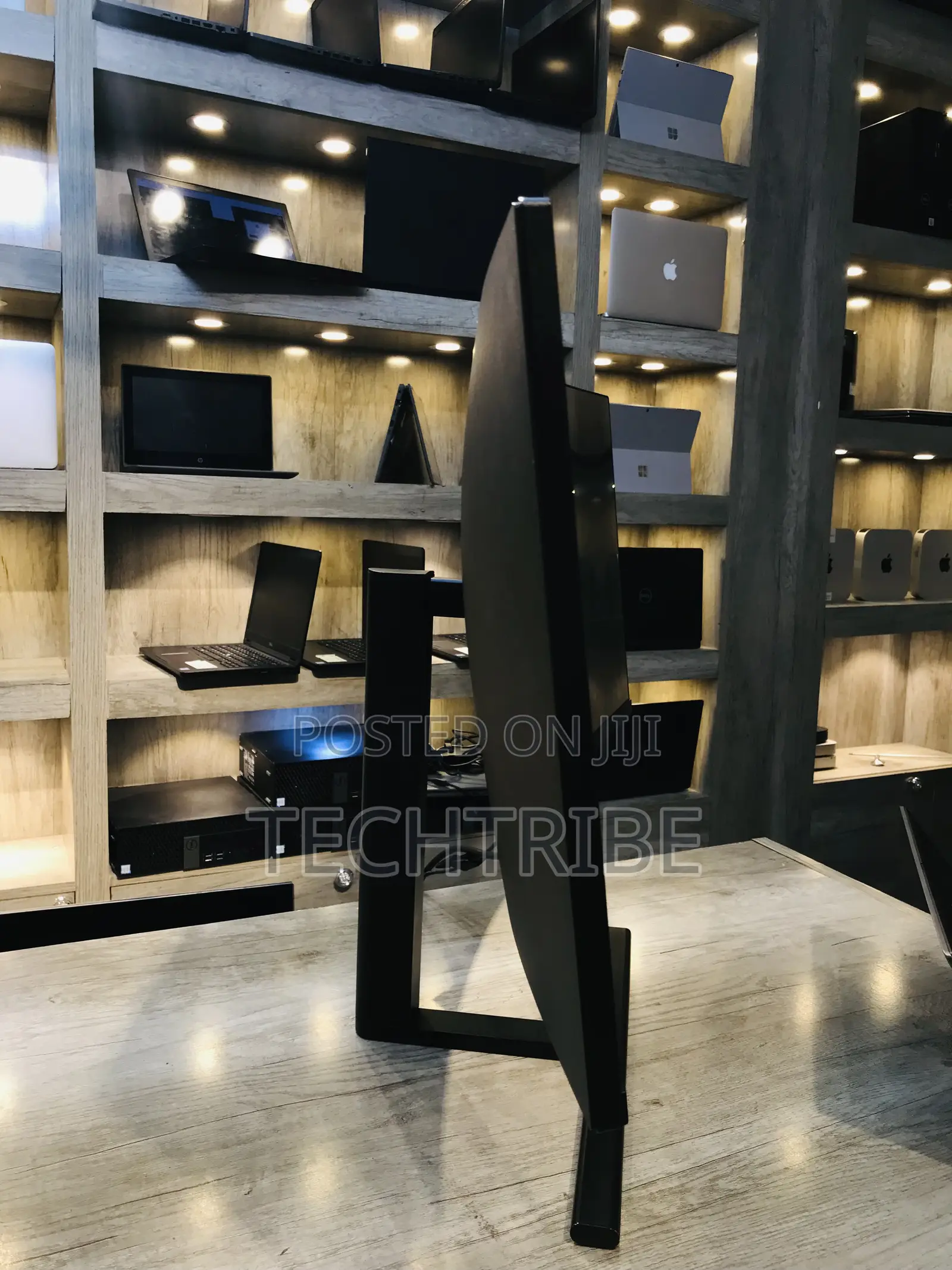 Huawei Curved Monitor