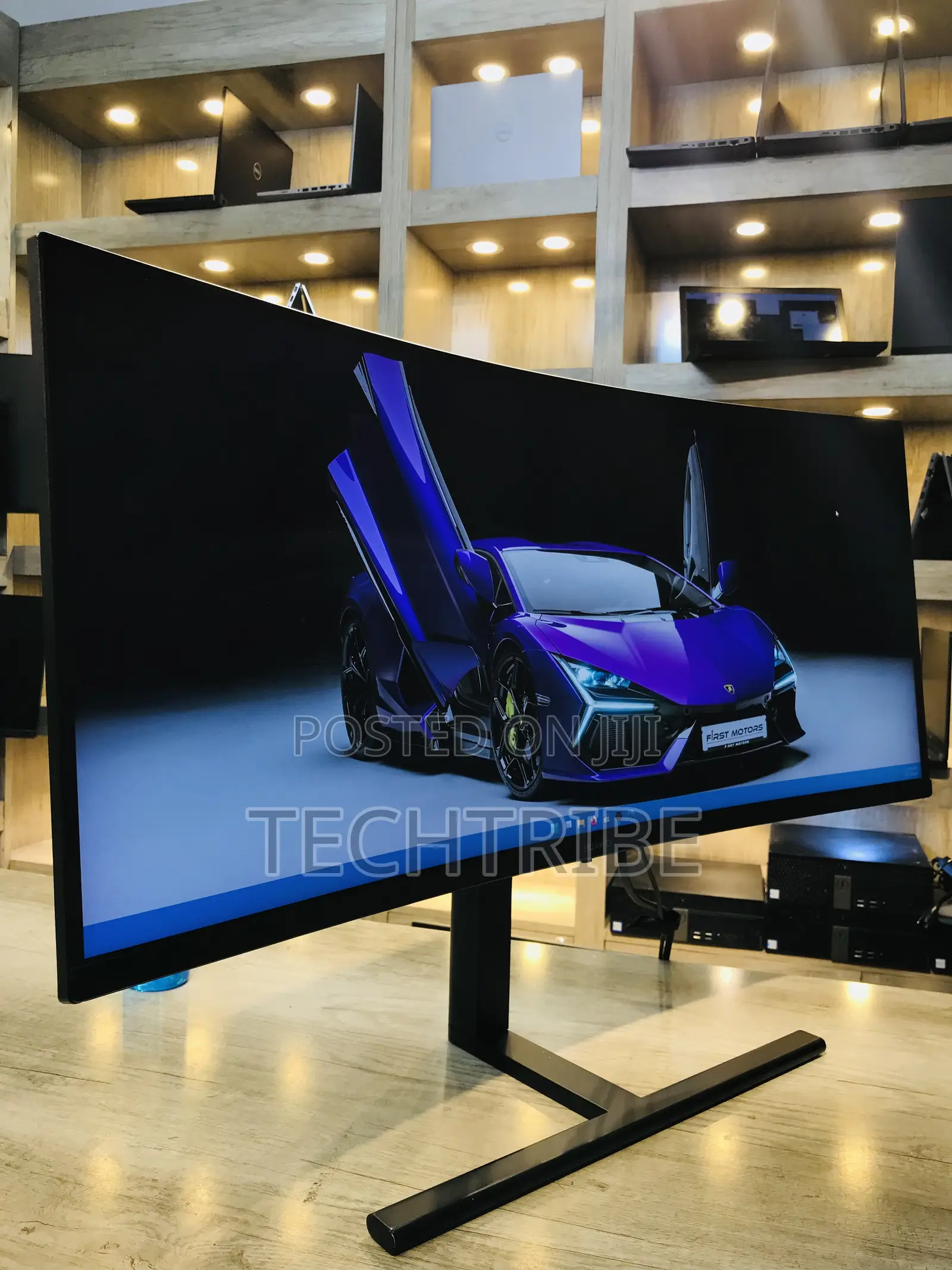 Huawei Curved Monitor