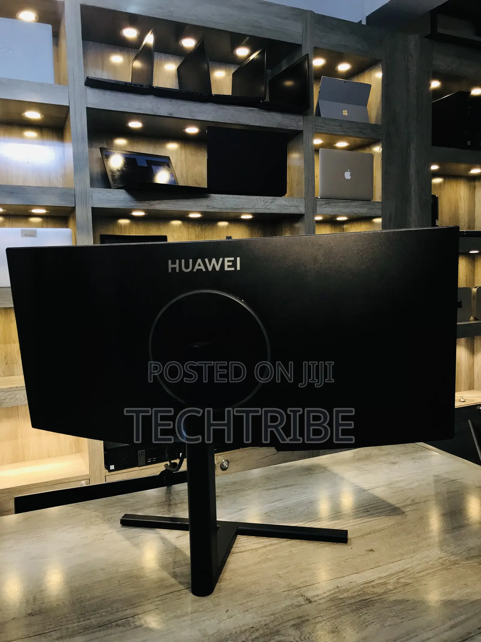 Huawei Curved Monitor