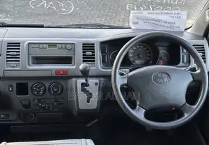Toyota HiAce 2006 White