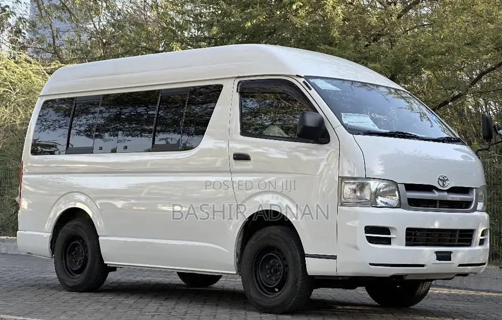 Toyota HiAce 2006 White