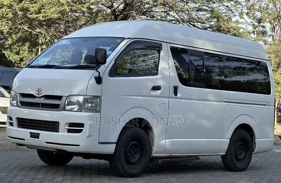Toyota HiAce 2006 White
