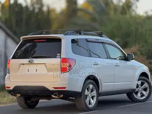 Subaru Forester 2009 White