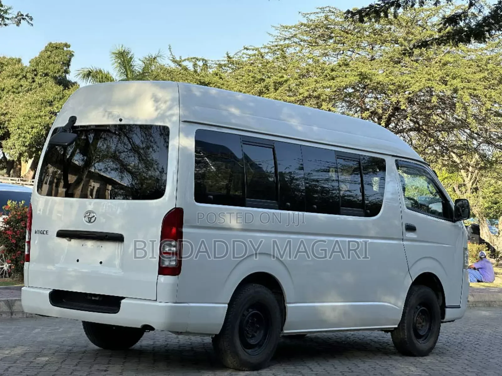 Toyota HiAce 2006 White