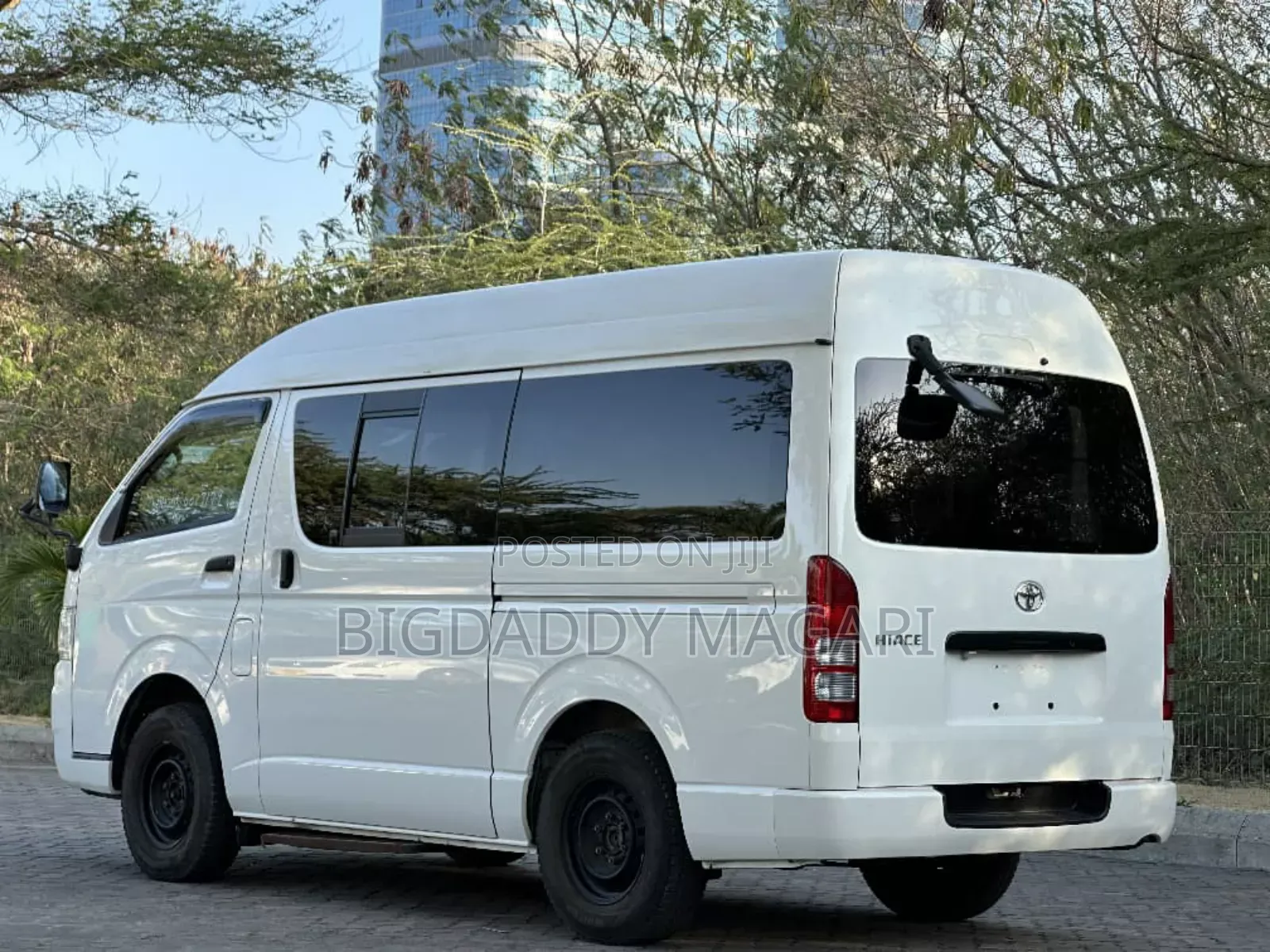 Toyota HiAce 2006 White