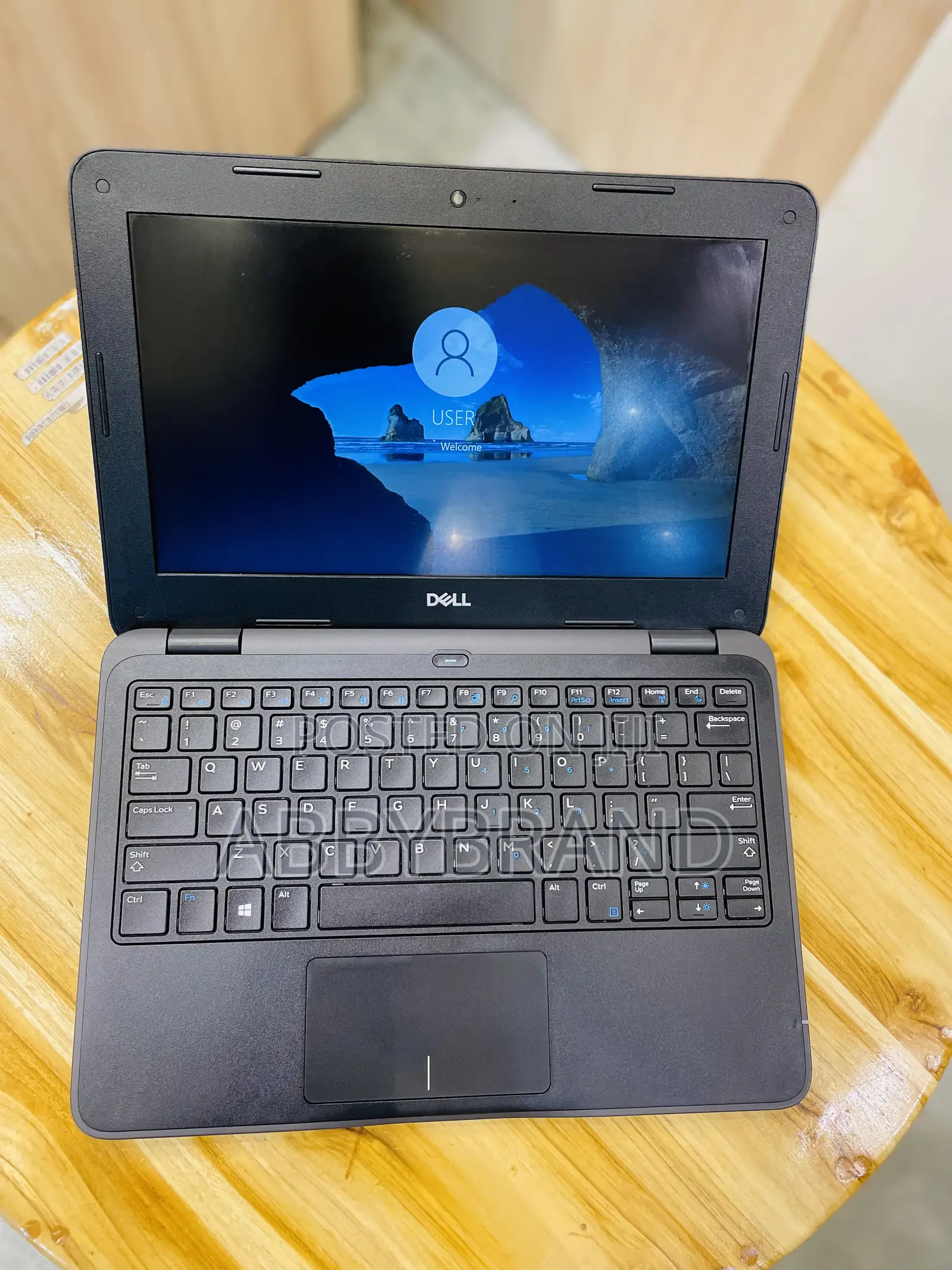 Laptop Dell Latitude 3189 4GB Intel SSD 128GB