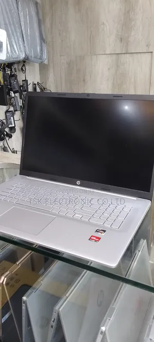 New Laptop HP 16GB AMD Ryzen 5 SSD 256GB