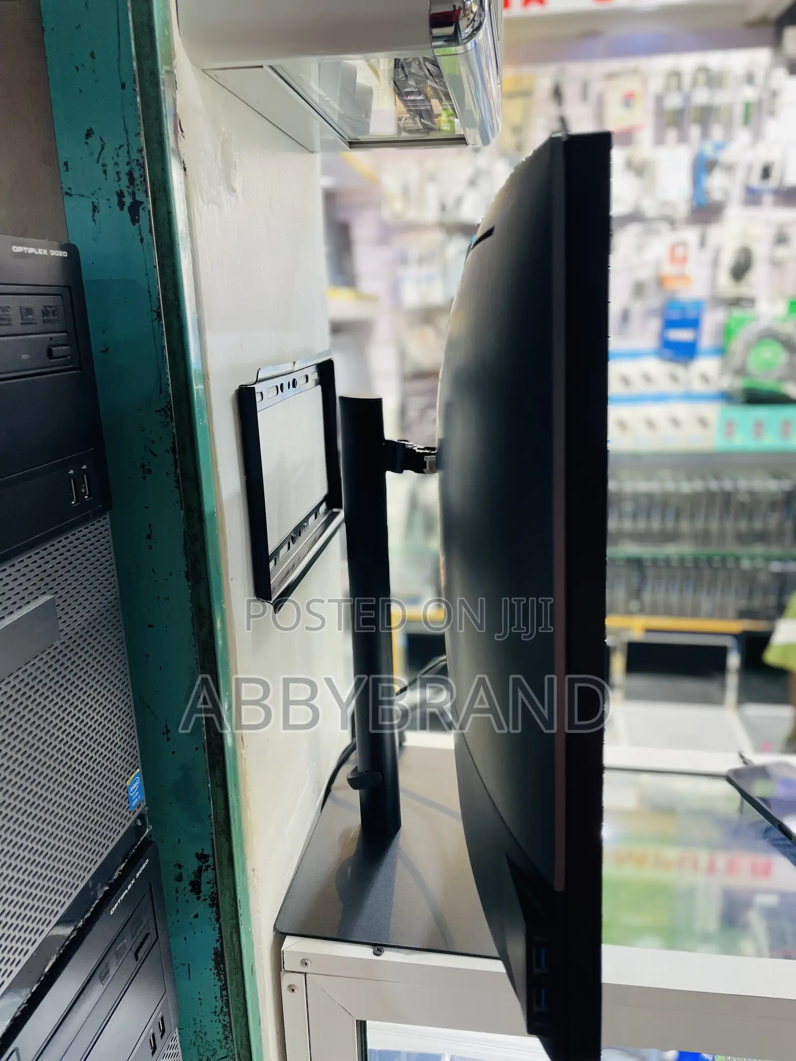 Dell Frameless, Curved and Frameless Monitor