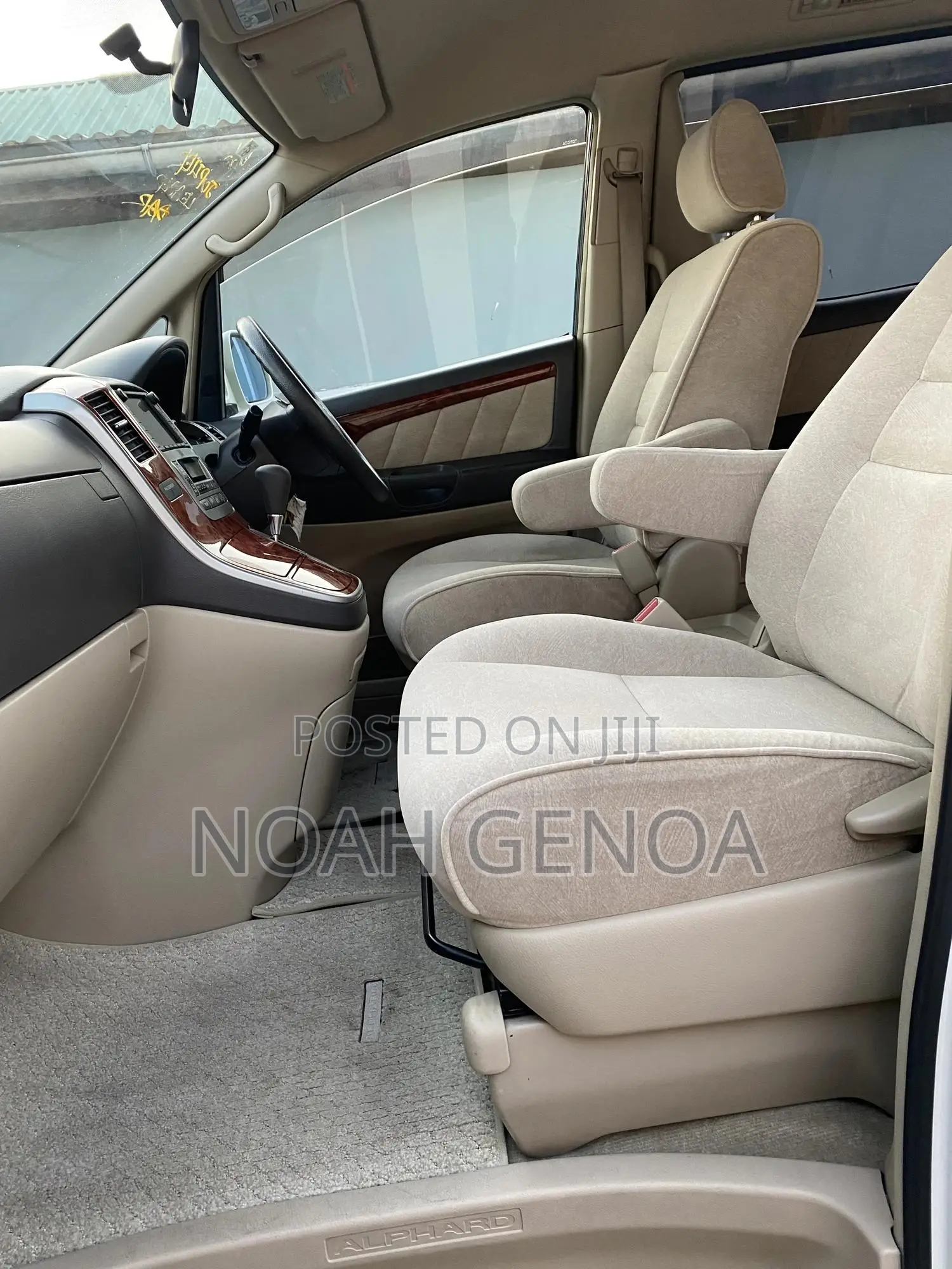 Toyota Alphard 2.4 Petrol AWD 2004 White