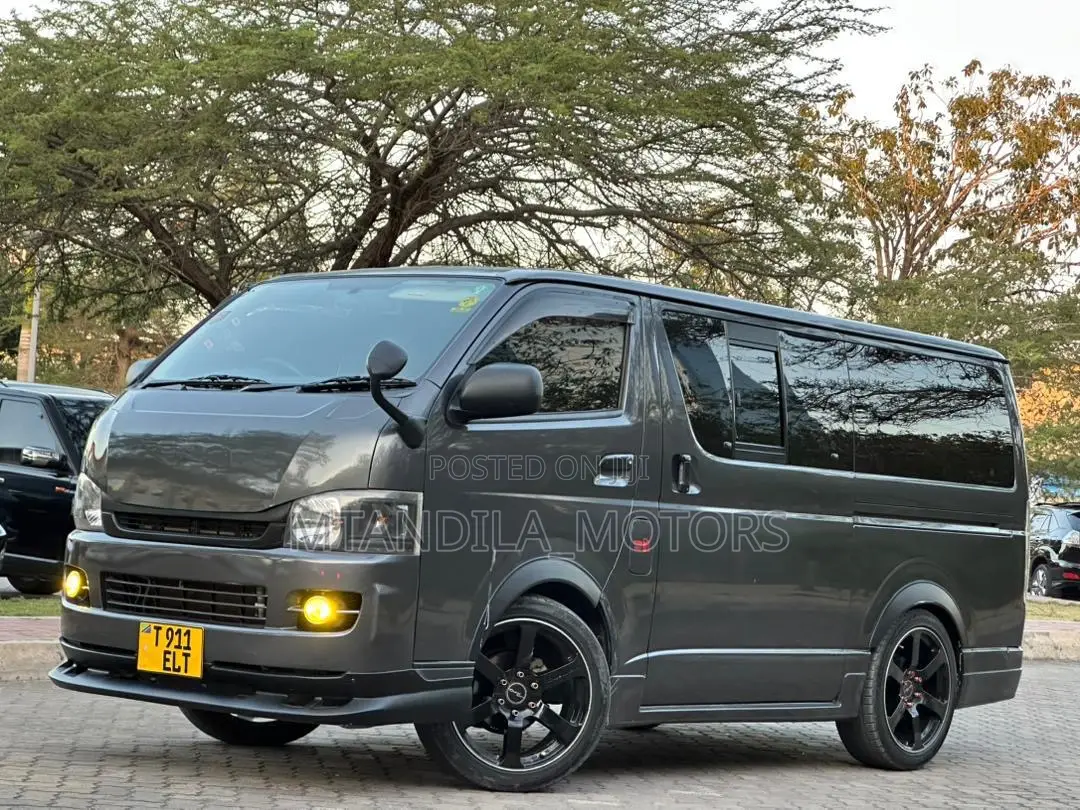 Toyota Quantum 2013 Grey