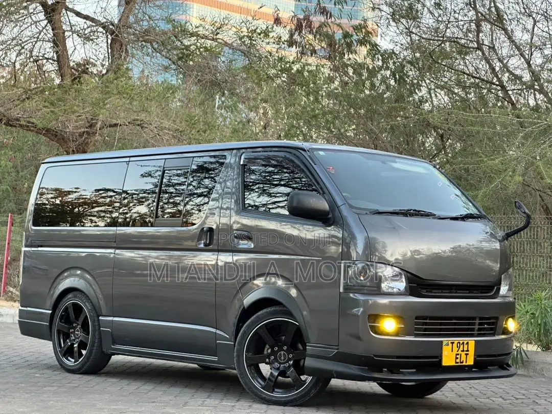 Toyota Quantum 2013 Grey