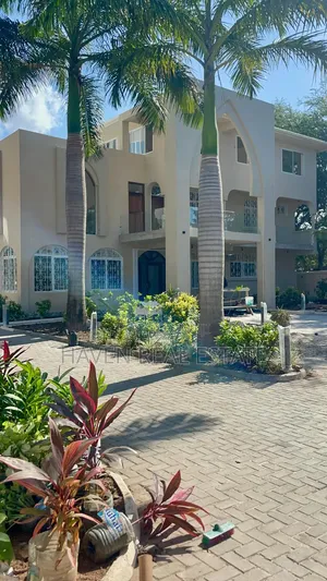 15bdrm House in Oyster Bay for rent