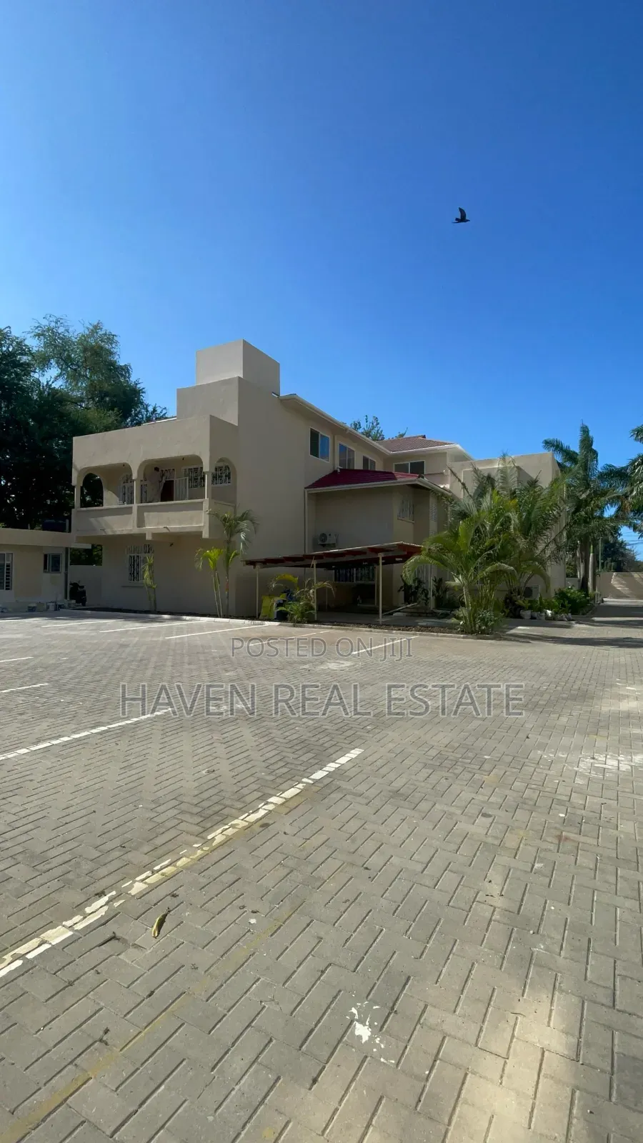 15bdrm House in Oyster Bay for rent
