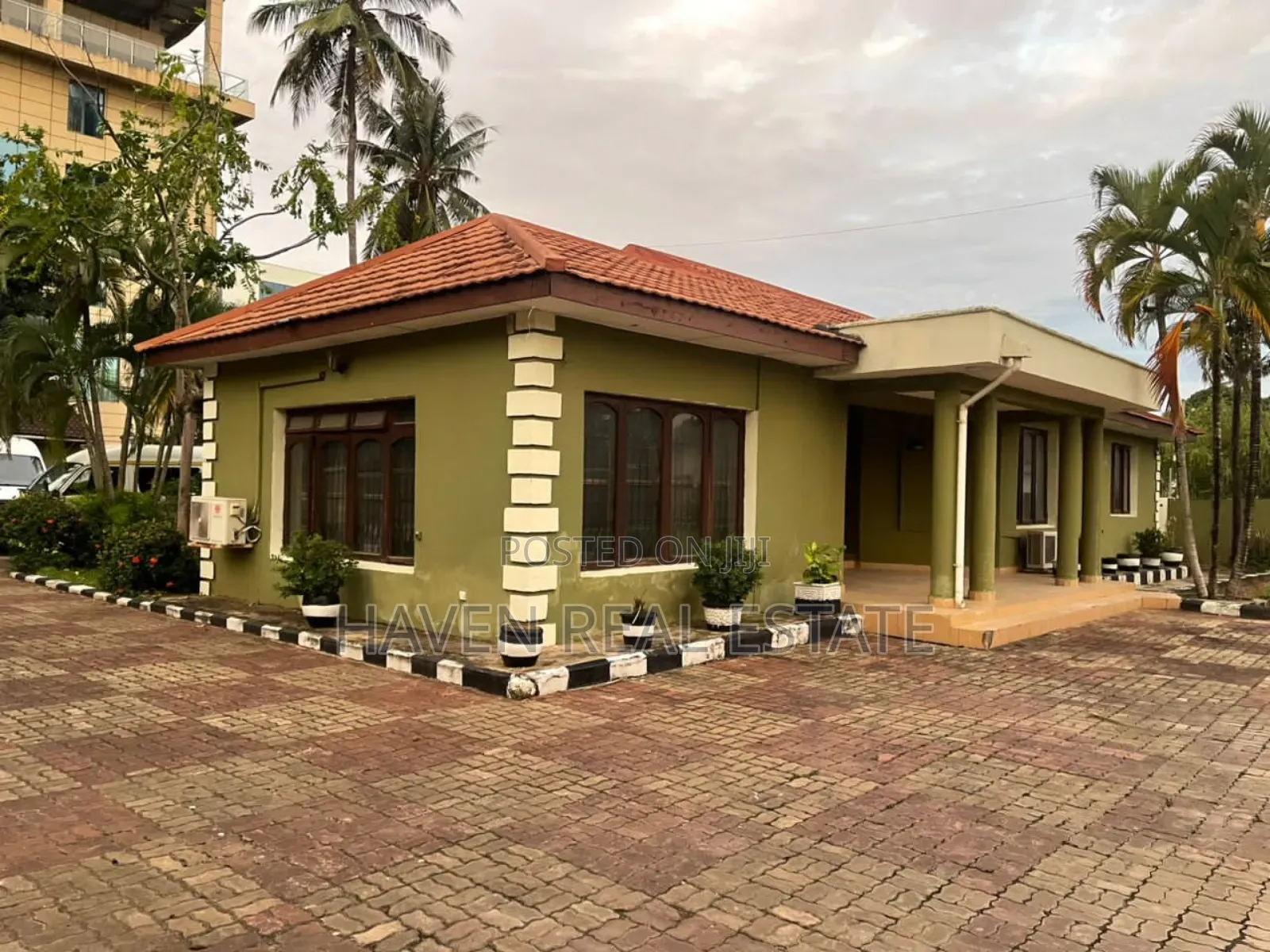 4bdrm House in Mikocheni for sale
