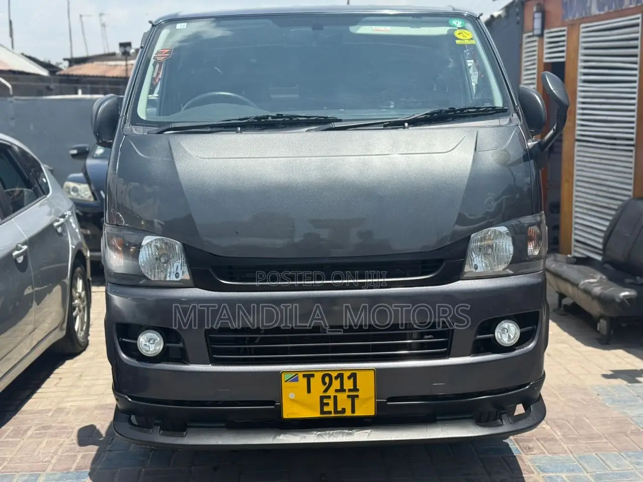 Toyota Quantum 2013 Grey