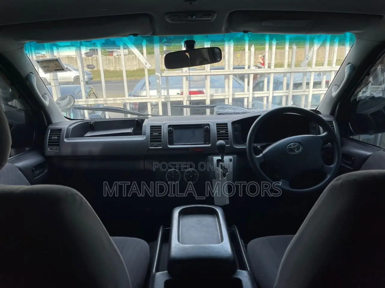 Toyota Quantum 2011 White