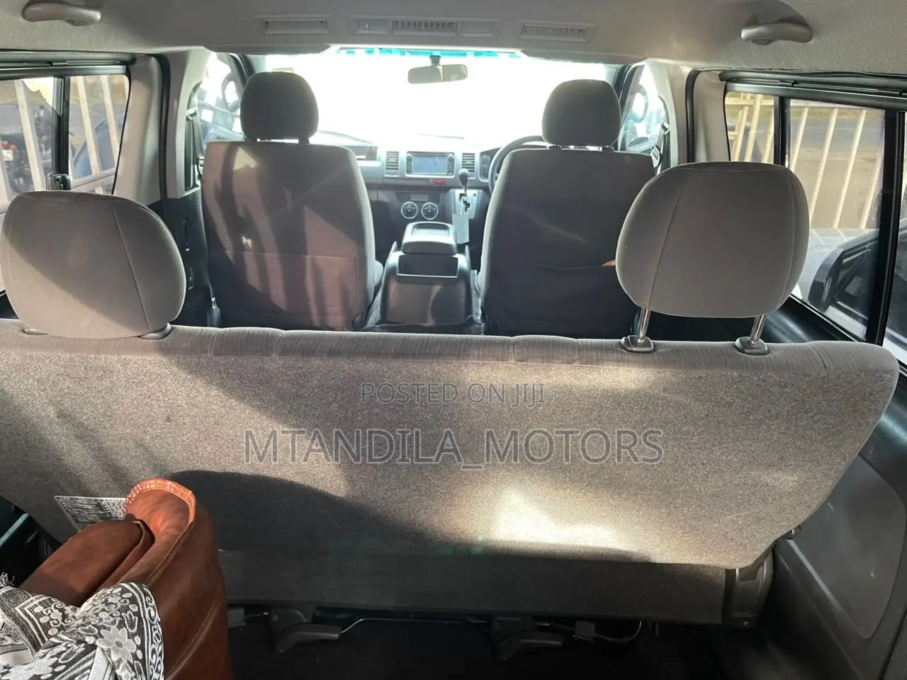 Toyota Quantum 2011 White