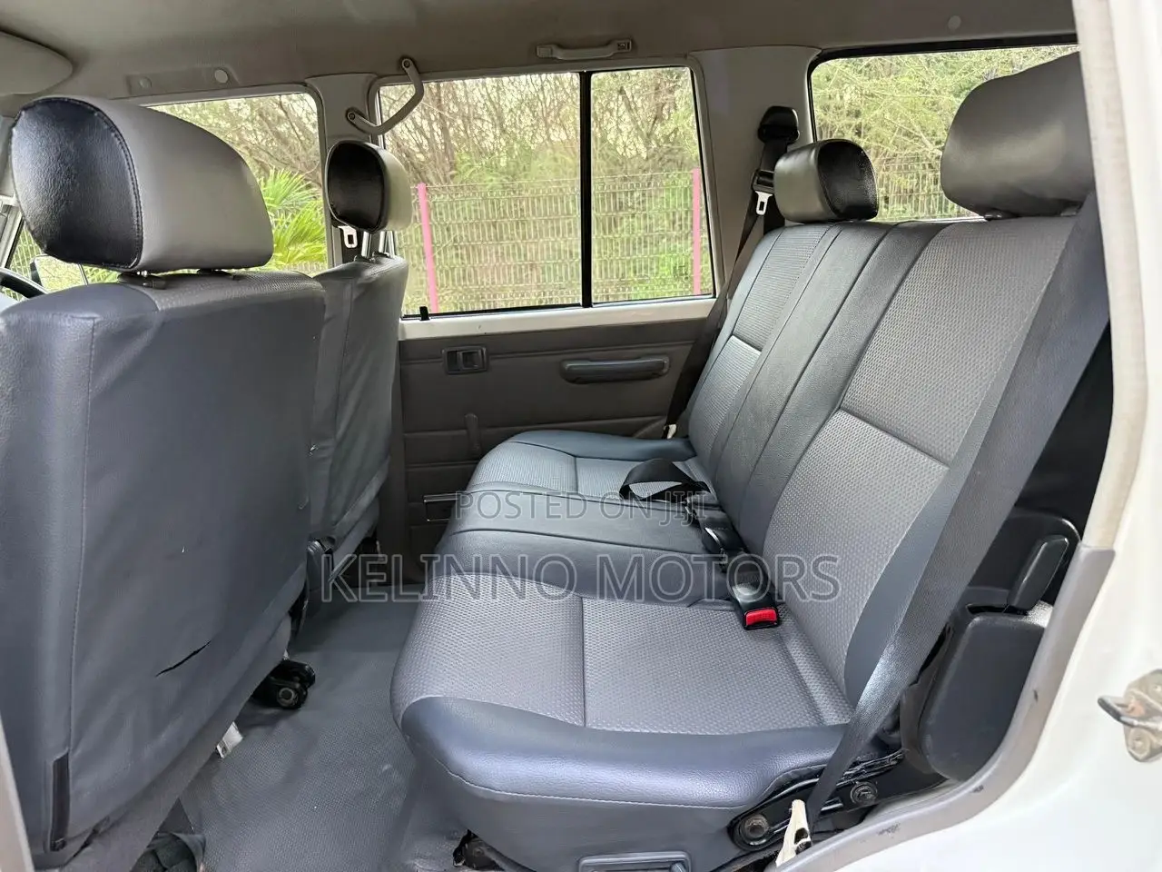 Toyota Land Cruiser 2015 White