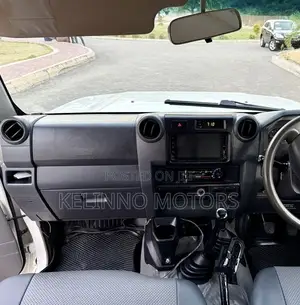 Toyota Land Cruiser 2015 White