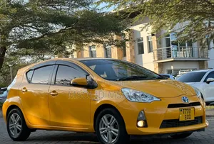Toyota Aqua 2014 Yellow