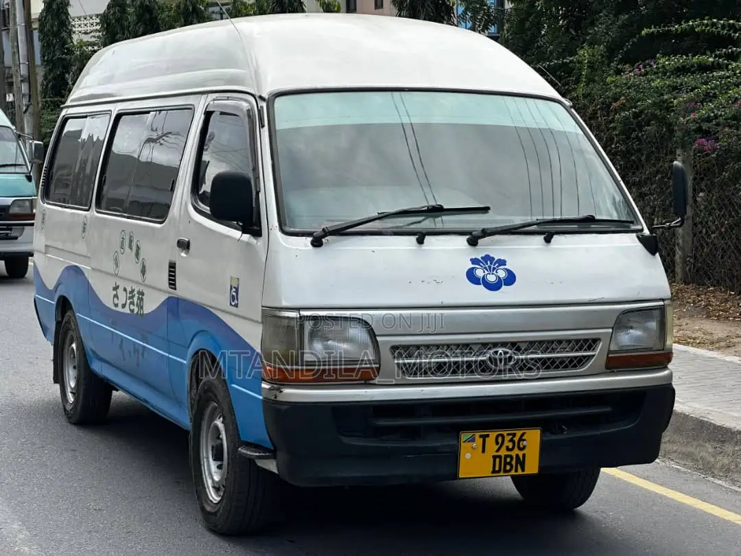 Toyota HiAce 1999 Green